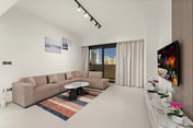 Luxury 4BR w/Burj View | Pool & Gym | Downtown