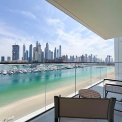 Elegant 1BR w/ Sea View & Direct Beach Access
