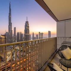 Luxe 4BR w/ Balcony & Panoramic Burj Khalifa Views
