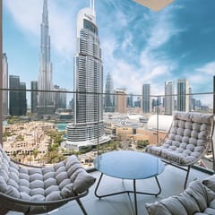 Luxurious 2BR with Panoramic Burj Khalifa Views