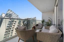 Cozy 2BR w/ Partial Canal View | Business Bay - Image 5