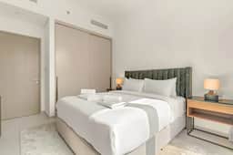Luxe 1BR in Downtown | Close to Dubai Mall - Image 2