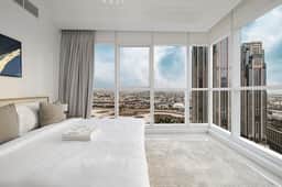 Luxe 1BR with Full Canal View | Walk to the Metro - Image 3
