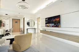 Luxe 2BR w/ Burj Khalifa View & Infinity Pool - Image 3