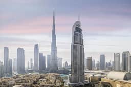 Luxurious 2BR with Panoramic Burj Khalifa Views - Image 5