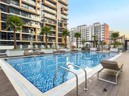 Stylish 1BR with Netflix & Pool Access - Image 5