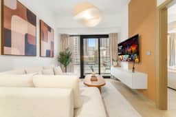 Stylish 1BR with Netflix & Pool Access - Image 3