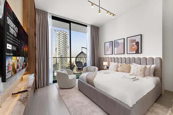 Chic Studio w/ Balcony and Gym at JVC - Image 1