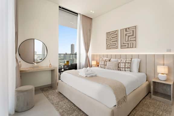 Cozy 1BR in JVC w/ Balcony | Pool & Gym - Image 1
