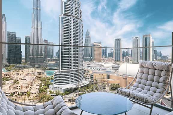 Luxurious 2BR with Panoramic Burj Khalifa Views - Image 1