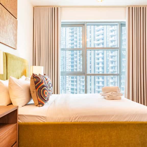 Luxe 1BR in Downtown | Near Dubai Mall - Image 1