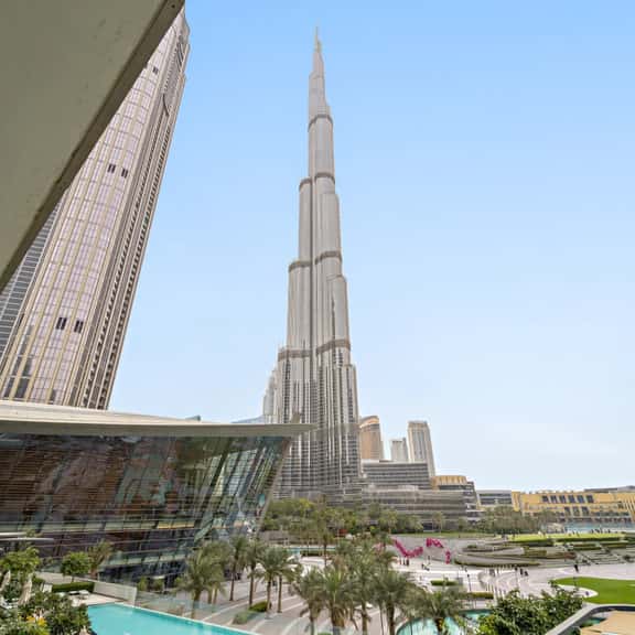 Panoramic 2BR w/ Burj View Next to Mall - Image 1
