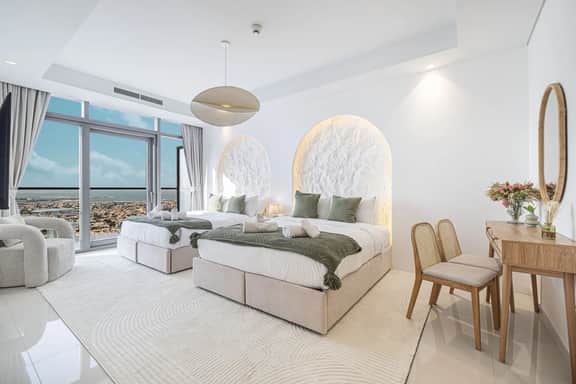 3BR w/ Panoramic Infinity Pool & Burj Khalifa View - Image 3