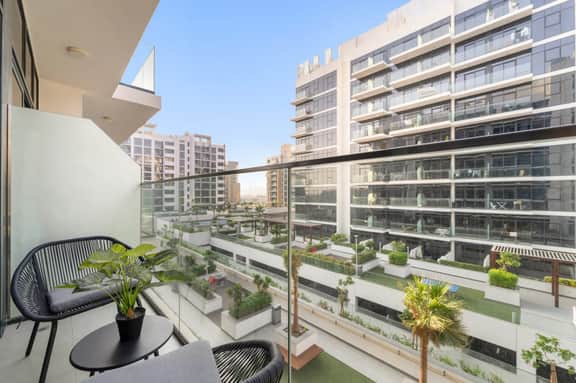 Cozy 1BR w/ Pool View & Balcony | 10mn to Downtown - Image 4