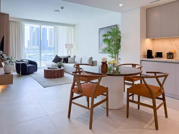 Elegant 1BR w/ Sea View & Direct Beach Access - Image 4