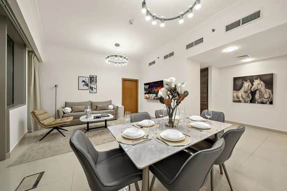 Elegant 2BR w/ Panoramic Marina View - Image 4