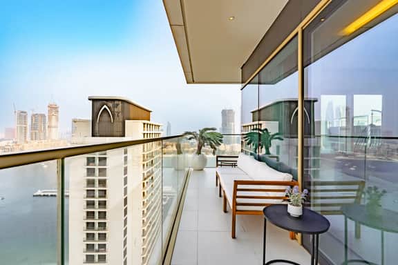 Elegant 2BR w/ Sea View & Direct Beach Access - Image 5