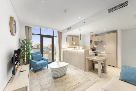 Luxe 1BR in Seven Palm w/ Beach Access & Near Mall - Image 3