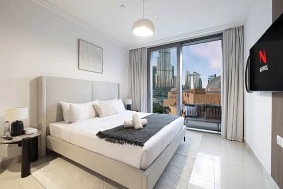 Luxury 1BR w/ Full Burj Views | Dubai Mall Access - Image 2