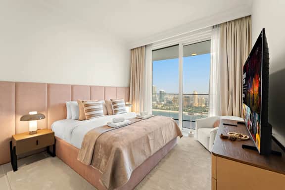 Luxury 2BR with Full Marina Views & Private Beach - Image 3