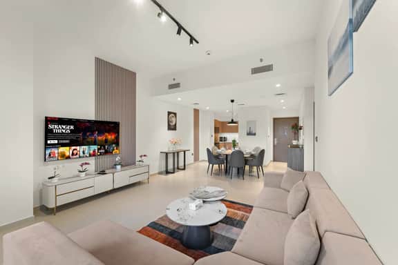 Luxury 4BR w/Burj View | Pool & Gym | Downtown - Image 2