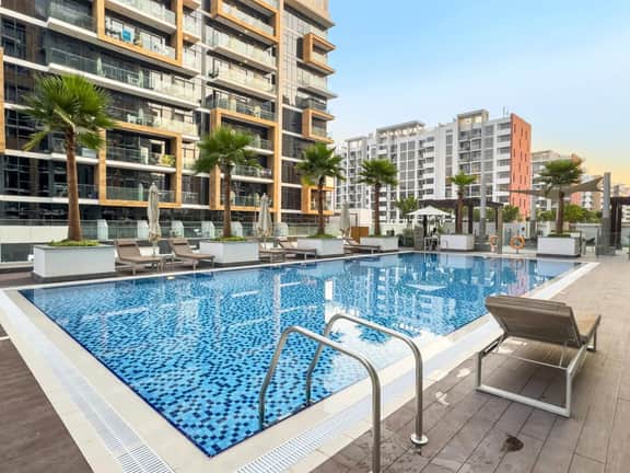 Stylish 1BR with Netflix & Pool Access - Image 5