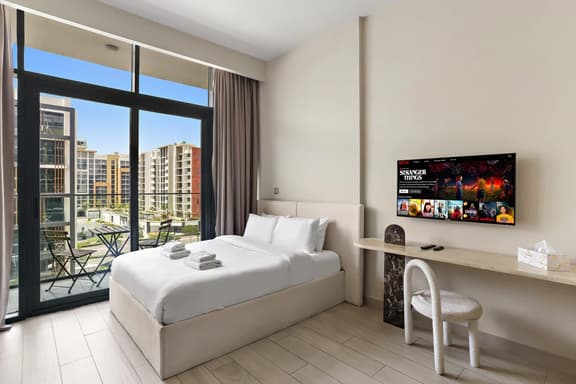 Cozy Studio w/ Pool View | 15mn to Downtown - Image 1