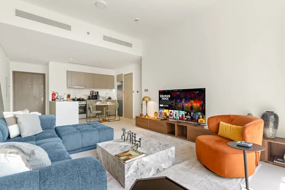 Luxe 1BR in Downtown | Close to Dubai Mall - Image 1