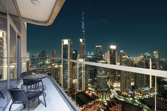 Luxe 3BR w/ Infinity Pool & Burj Khalifa View - Image 1
