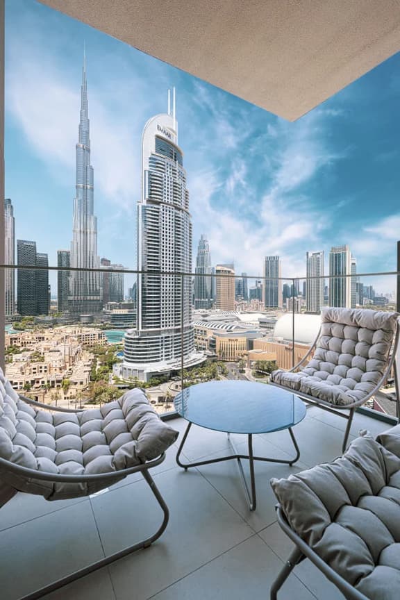 Luxurious 2BR with Panoramic Burj Khalifa Views - Image 1