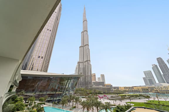 Panoramic 2BR w/ Burj View Next to Mall - Image 1